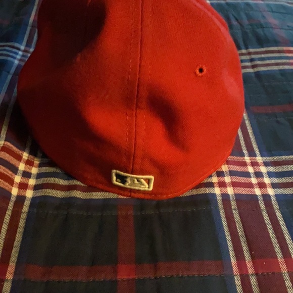 Phillies fitted new era cap - Picture 2 of 3